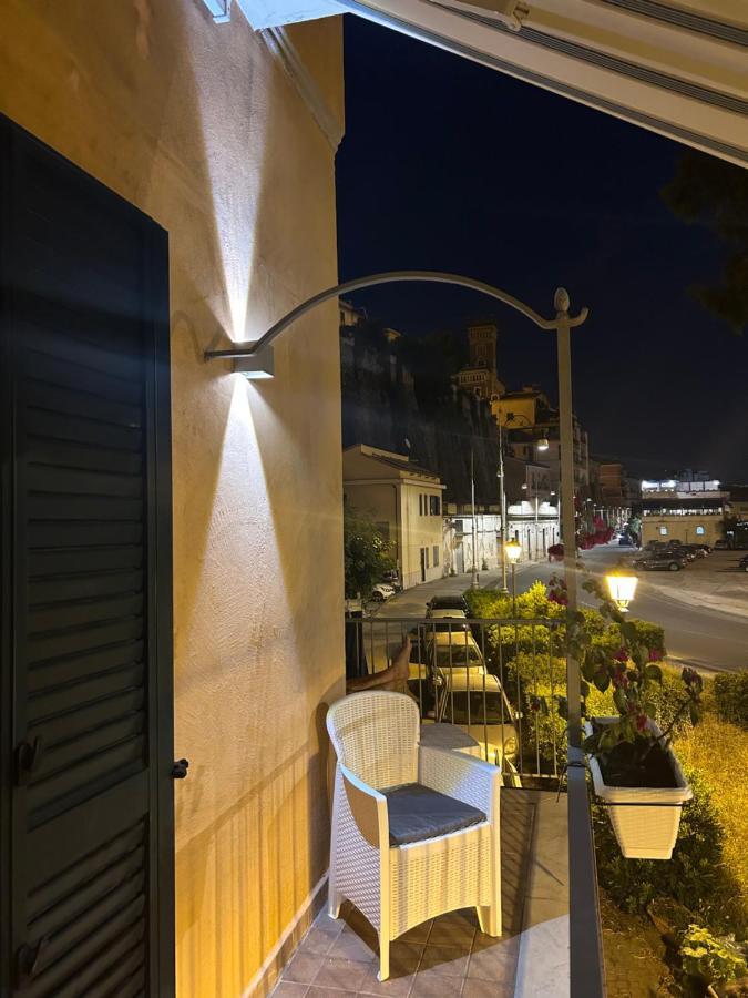 Sissi House Salerno Apartment Exterior foto